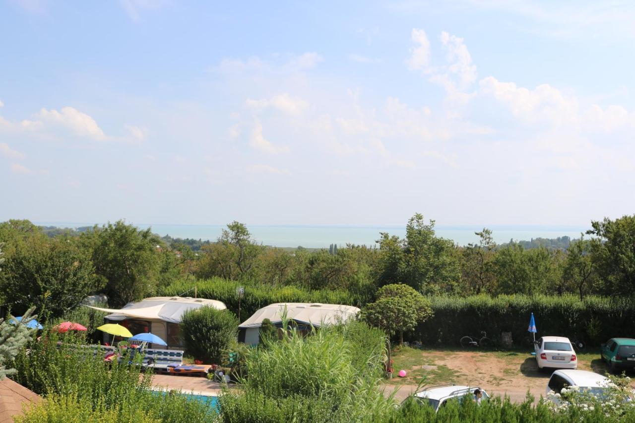Mandel Fahazak Hotel Paloznak Ngoại thất bức ảnh